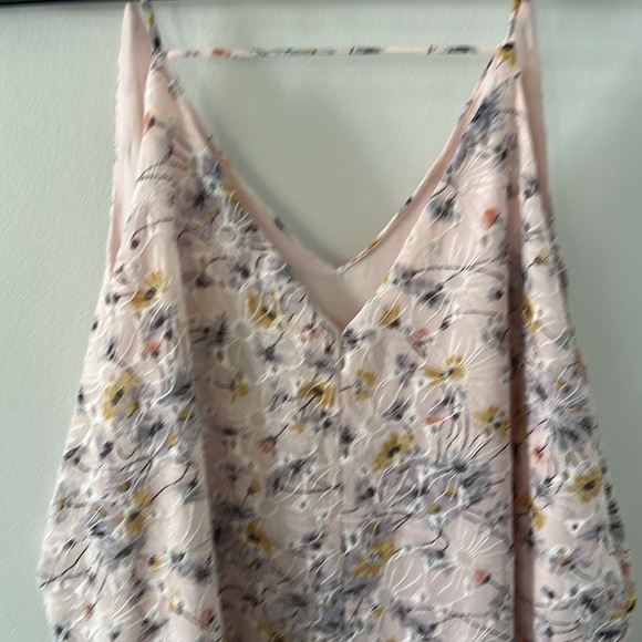 Ann Taylor Loft soft pink with floral lined top. Size medium - Picture 3 of 5